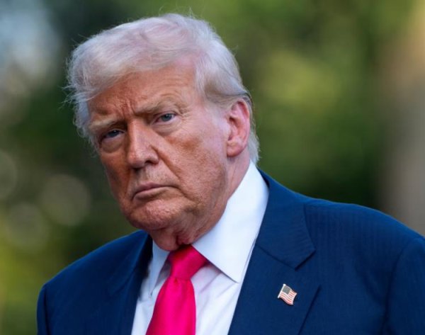 网上配资股票 “报复行动”? 特朗普将《华尔街日报》记者从随行采访团中剔除